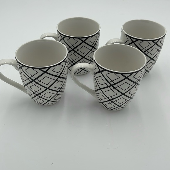 Dover & York 4 Geometric Coffee Mugs - Picture 1 of 3